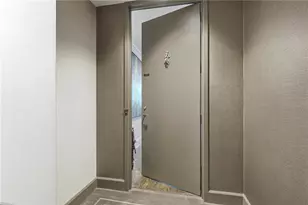 2575 Peachtree Rd NE, Atlanta, GA 30305 - Photo 2
