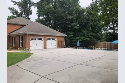 11 Queen Anne Drive SE, Mableton, GA 30126 - Photo 4
