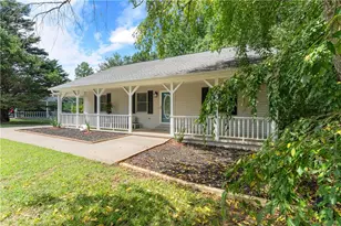 225 Vermont St, Demorest, GA 30535 - Photo 10