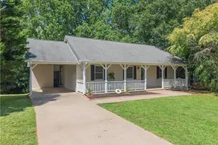 225 Vermont St, Demorest, GA 30535 - Photo 4