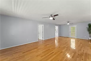 225 Vermont St, Demorest, GA 30535 - Photo 14