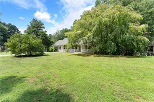 225 Vermont St, Demorest, GA 30535 - Photo 8