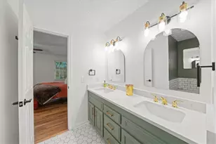 1646 Maple Ridge Dr, Suwanee, GA 30024 - Photo 24