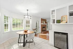 1646 Maple Ridge Dr, Suwanee, GA 30024 - Photo 16