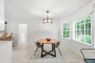 1646 Maple Ridge Dr, Suwanee, GA 30024 - Photo 14