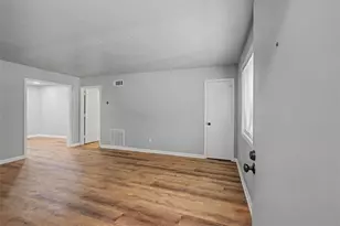 2430 Coosawattee Dr NE, Atlanta, GA 30319 - Photo 6