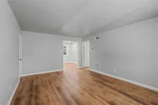 2430 Coosawattee Dr NE, Atlanta, GA 30319 - Photo 10