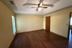 8351 Post Oak Ct, Riverdale, GA 30274 - Photo 8