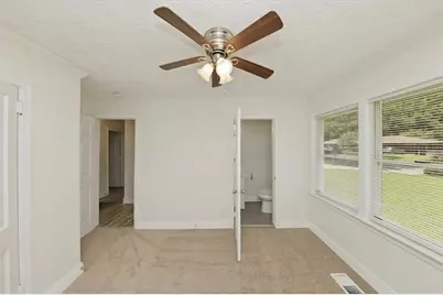 2153 Burroughs Avenue SE, Atlanta, GA 30315 - Photo 10