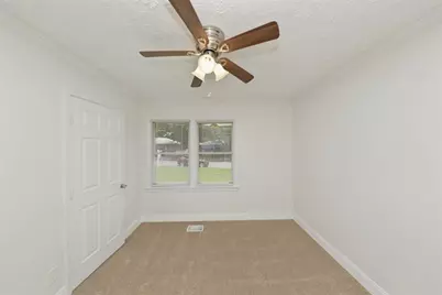 2153 Burroughs Avenue SE, Atlanta, GA 30315 - Photo 14