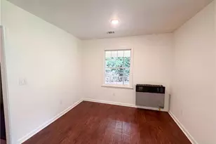 856 Glenway Dr, Atlanta, GA 30344 - Photo 4
