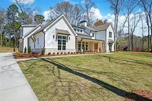 273 Hickory Hills Dr, Jefferson, GA 30549 - Photo 2