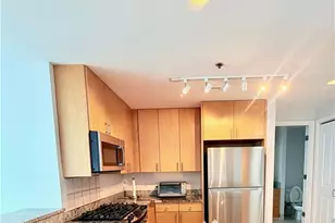 3338 Peachtree Rd NE, Atlanta, GA 30326 - Photo 10