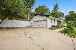 2220 Spring Mill Cove, Dunwoody, GA 30338 - Photo 2