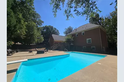5616 Broxton Circle, Peachtree Corners, GA 30092 - Photo 2