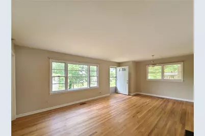 3225 Forrest Hills Drive, Hapeville, GA 30354 - Photo 10