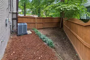 418 Shannon Dr SW, Atlanta, GA 30310 - Photo 34