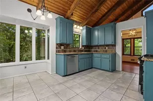 4910 Tremont Dr NE, Marietta, GA 30066 - Photo 16