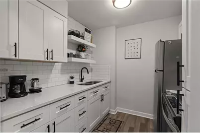 300 W Peachtree Street NE #3M, Atlanta, GA 30308 - Photo 10