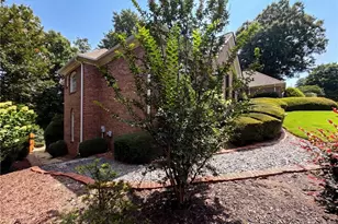 135 N Clublands Ct, Johns Creek, GA 30022 - Photo 14