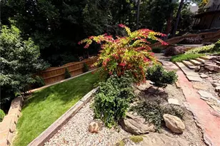 135 N Clublands Ct, Johns Creek, GA 30022 - Photo 10