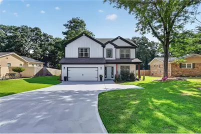 208 Shields Street, Winder, GA 30680 - Photo 2