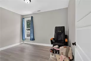 208 Shields St, Winder, GA 30680 - Photo 8