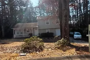 977 Leeward Ln, Jonesboro, GA 30238 - Photo 1
