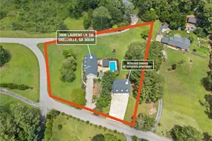3906 Laurens Ln, Snellville, GA 30039 - Photo 2