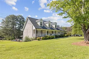 3906 Laurens Ln, Snellville, GA 30039 - Photo 4