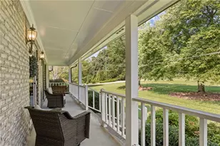 3906 Laurens Ln, Snellville, GA 30039 - Photo 6