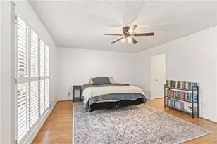 3906 Laurens Ln, Snellville, GA 30039 - Photo 16