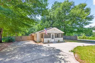 421 Maple Ln, Monroe, GA 30655 - Photo 1