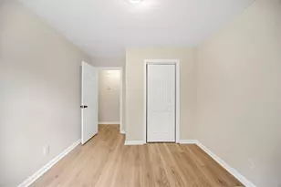 242 Jackson St, Barnesville, GA 30204 - Photo 14
