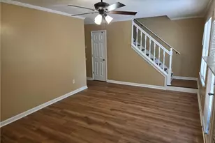 5595 Wells Cir, Stone Mountain, GA 30087 - Photo 6