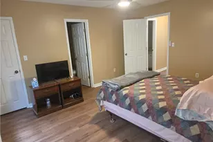 5595 Wells Cir, Stone Mountain, GA 30087 - Photo 14