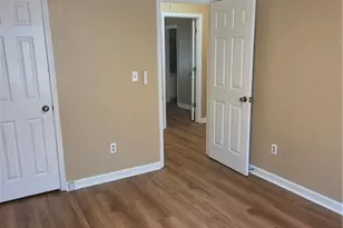 5595 Wells Cir, Stone Mountain, GA 30087 - Photo 18