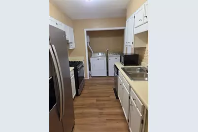 5595 Wells Circle, Stone Mountain, GA 30087 - Photo 10