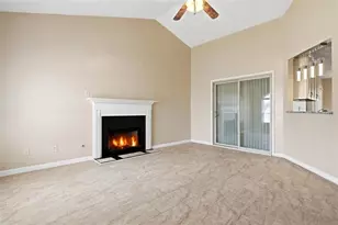 1016 Meadow Glen Cir, Fairburn, GA 30213 - Photo 6