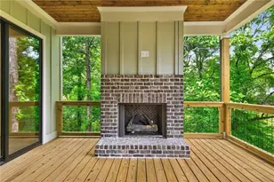 69 Maple St, Roswell, GA 30075 - Photo 12