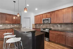1929 Brantley Walk Ln NW, Atlanta, GA 30318 - Photo 10