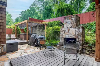 1929 Brantley Walk Lane NW, Atlanta, GA 30318 - Photo 2