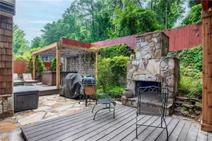 1929 Brantley Walk Ln NW, Atlanta, GA 30318 - Photo 2
