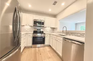 211 Abingdon Way, Sandy Springs, GA 30328 - Photo 16