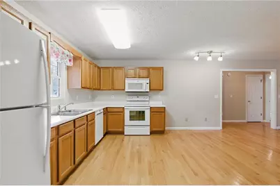 218 Eden Woods, Clarkesville, GA 30523 - Photo 6