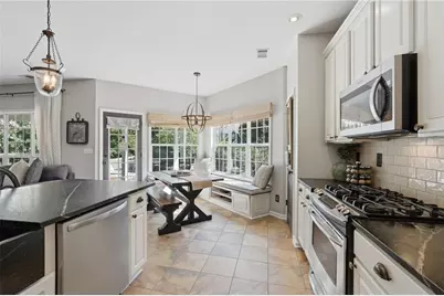 555 Kingsport Drive, Alpharetta, GA 30076 - Photo 16