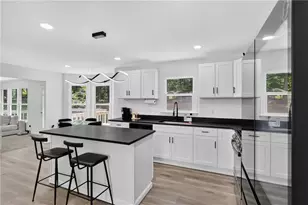 535 Woodrow Dr, Lawrenceville, GA 30043 - Photo 12
