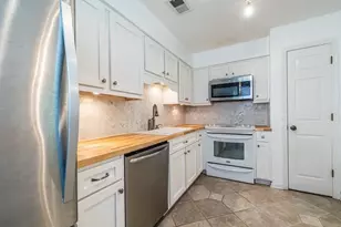 5 Plantation Dr NE, Atlanta, GA 30324 - Photo 10