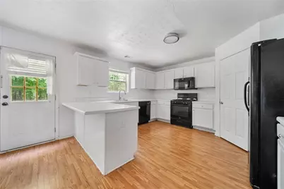 6906 Wynmeadow Drive, Stone Mountain, GA 30087 - Photo 18