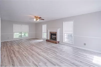 2402 Betsy Court SW, Marietta, GA 30008 - Photo 10